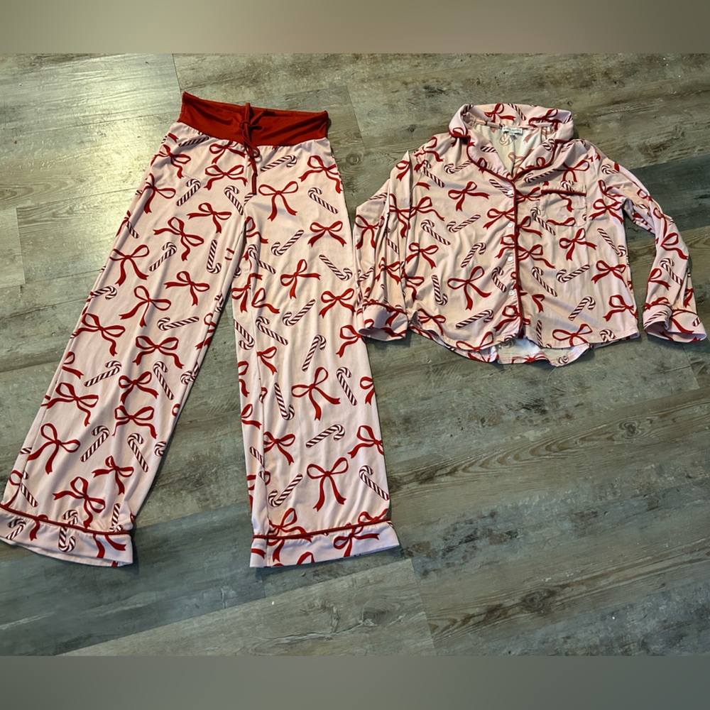Kirklands Bow Pajamas size medium